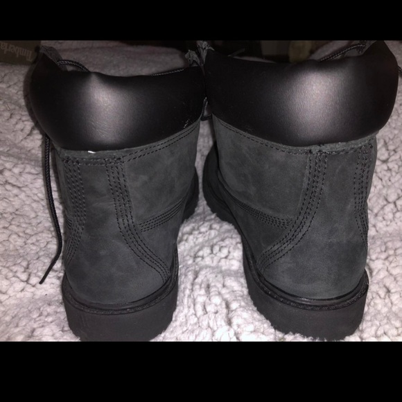 Youth Size 5 Timberlands - Picture 4 of 7